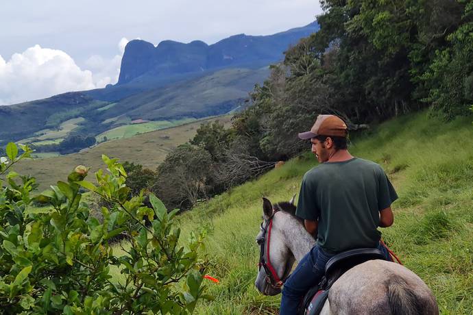 Fazenda mineira com mais de 200 anos é refúgio para quem não curte